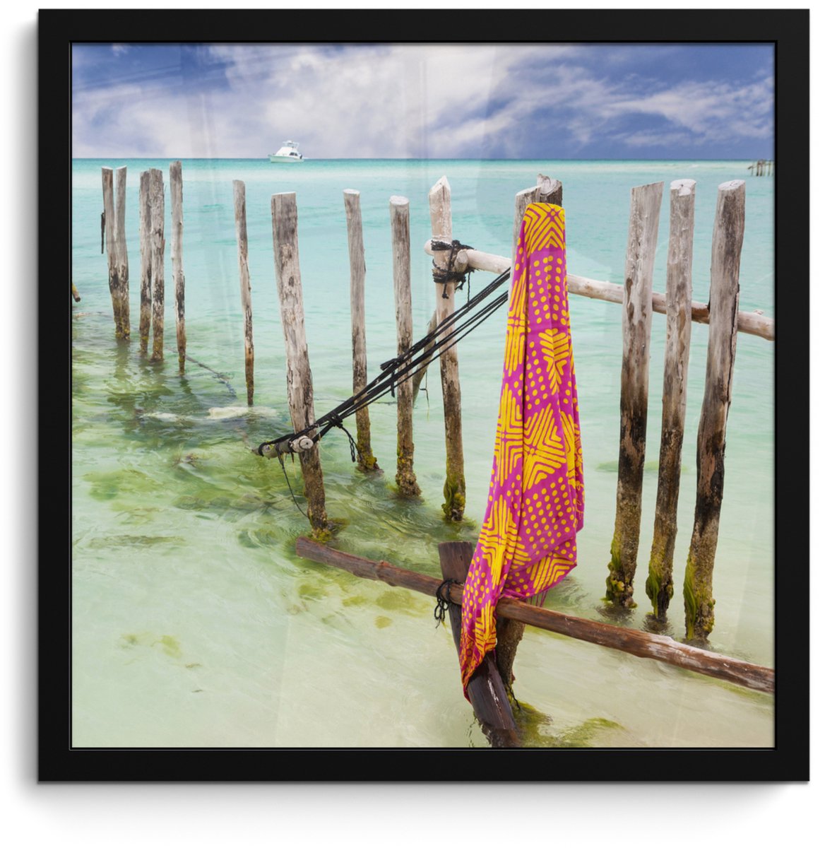 Poster in lijst - Fotolijst 40x40 cm - Posters - Houten palen in Caribische Zee op het eil