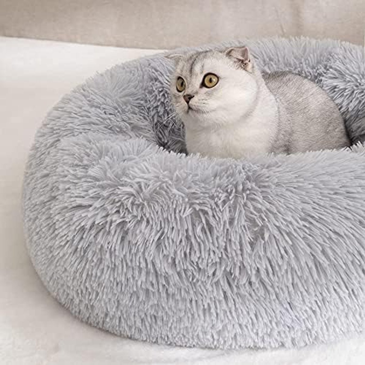 Hondenbed en Kattenbed - Donutvormig Pluche Bed - Wasbaar - Zachte Rondomrand - Waterdichte Onderkant - 35 cm