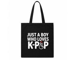 K-Pop Tote Bag – Just a Boy Who Loves K-Pop – Zwarte Shopper – KPOP Fan Tas – Cadeau voor K-Pop Liefhebber – Korean Finger Heart