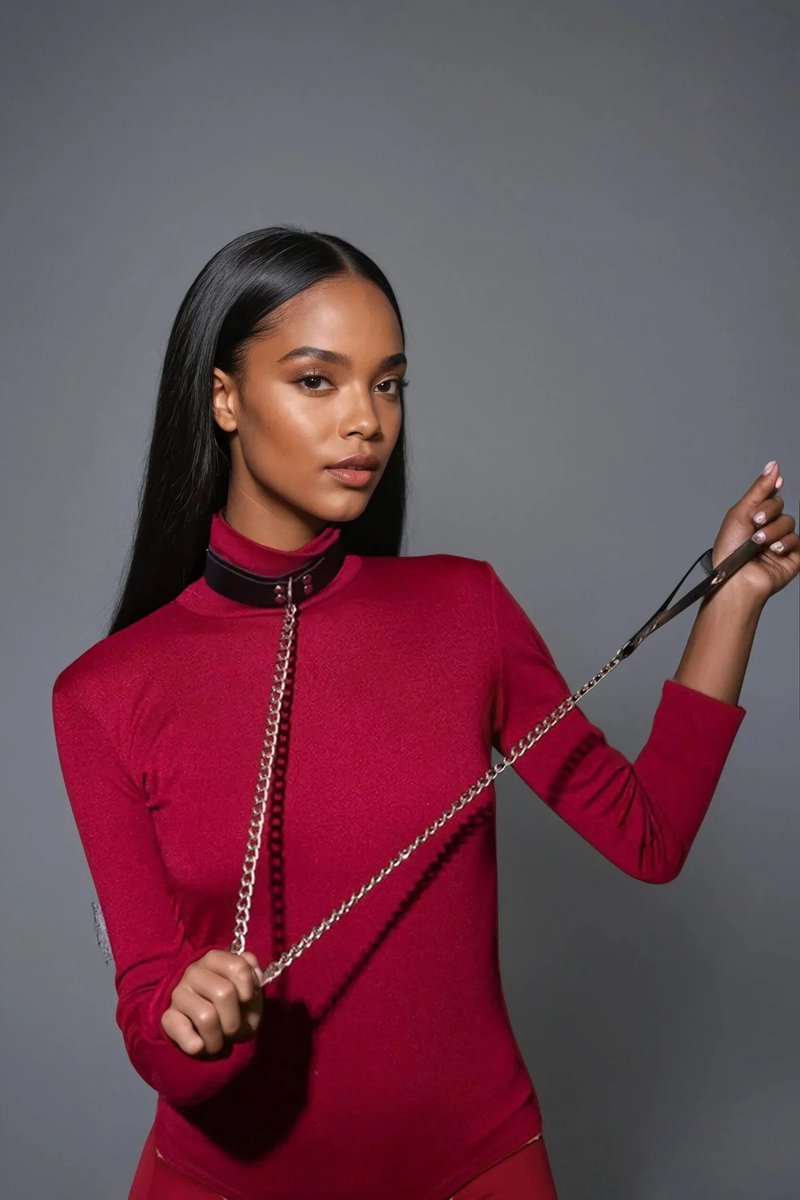 Zwarte Leren Halsband Met Kettingdetail - Handgemaakt Kunstleer Accessoire