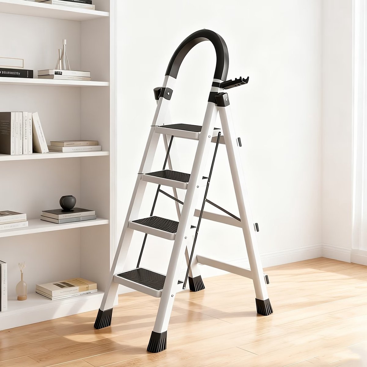 Roestvrijstalen Opvouwbare 4 staps Ladder, Uitgerust met Brede Anti-Slip Pedalen, Lichtgewicht, Duurzaam en Compact, Makkelijk mee te Nemen. 118x63 cm