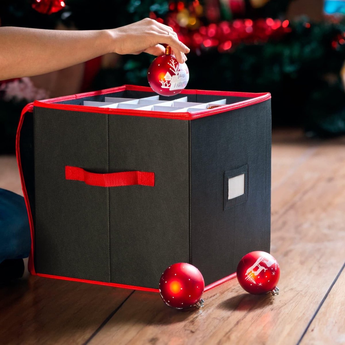 Dailygoods- Kerstbal Opbergdoos Ruimtebesparend - Opbergdoos voor 64 kerstballen - Opbergbox met vakken - Zolderdecoratiecontainer - Robuuste bescherming - 33 x 33 cm