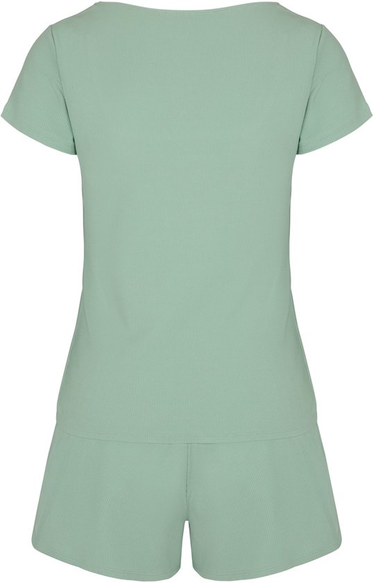 Achterkant van mintgroene pyjamaset met korte mouwen en short, met ribbeltextuur.