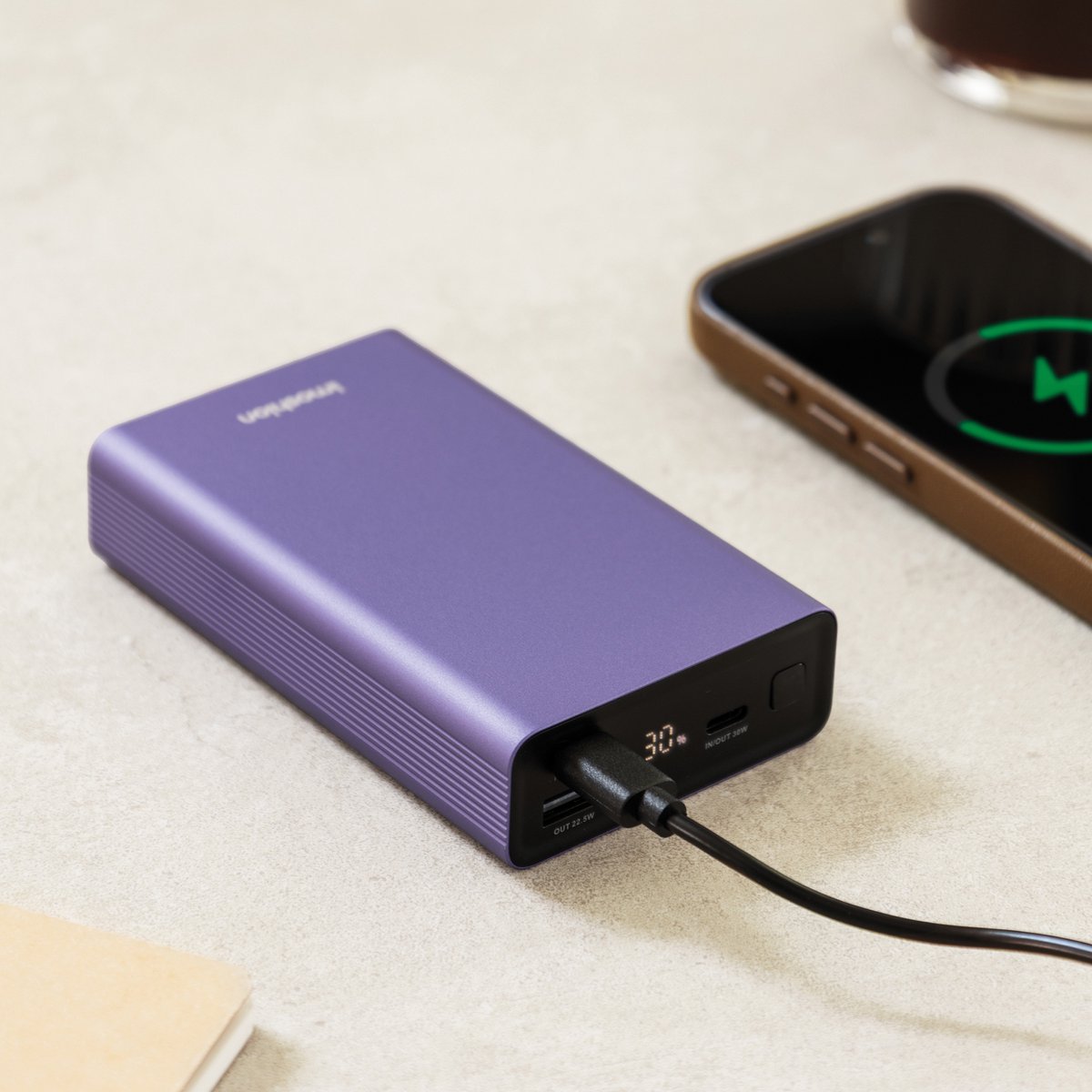 Imoshion Powerbank 20000 mAh 30W Paars met LED-indicator - afbeelding 2