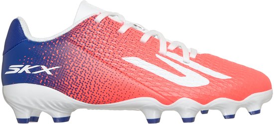Zijaanzicht van roze met blauwe gradiënt voetbalschoen met witte veters en logo.