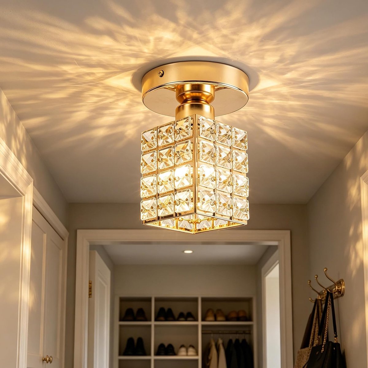 Gouden plafondlamp, inbouwlamp met glaslook en metalen voet, mini-kroonluchter voor de hal, gang, keuken en eetkamer – Geschikt voor E26/E27-lampen (lampen niet inbegrepen)