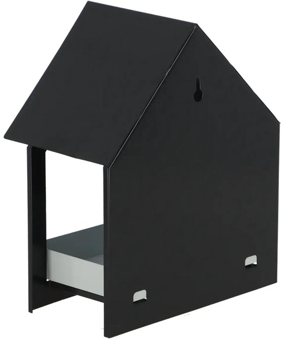 Zwart vogelvoederhuisje in de vorm van een huis, van metaal, met een open voorkant en een metalen bakje.