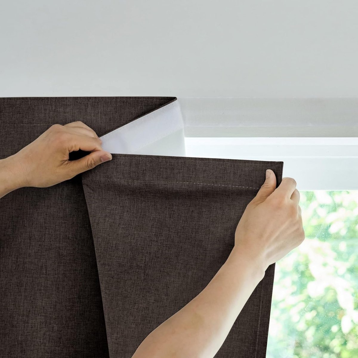 Zelfklevende verduisterende gordijnen, 100% lichtdicht, zonder boren, eenvoudige installatie, thermogordijn, verduisteringsgordijn (donkerbruin-H152 x B132 cm) 1-pack