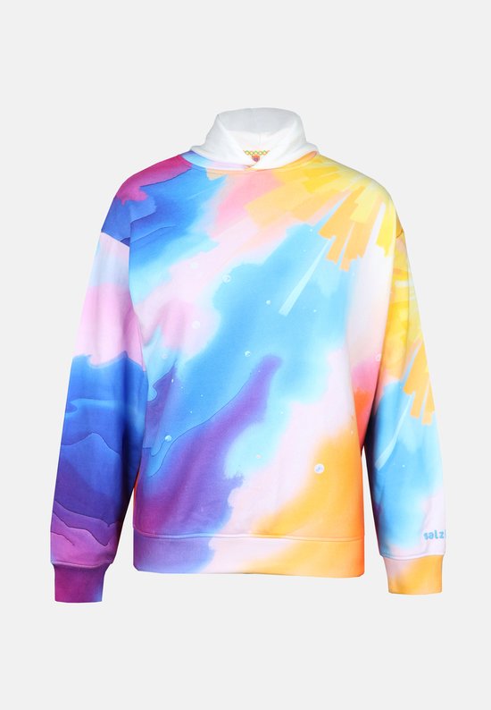 Gekleurde hoodie met een abstracte aquarelprint in blauw, paars, roze, geel en oranje. Met een witte coltrui eronder.