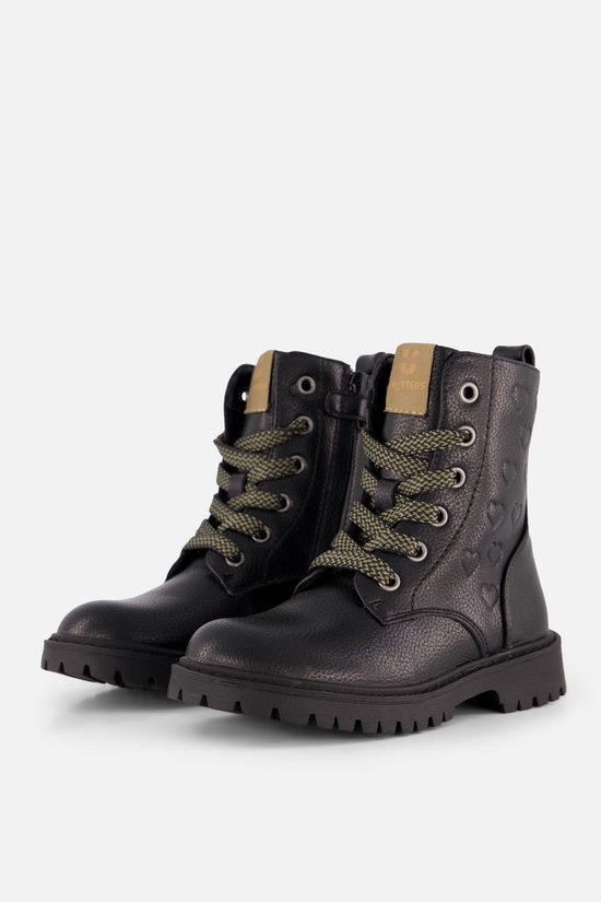 Zwarte veterboots met groene veters en subtiele hartjesprint. Stoere zool.