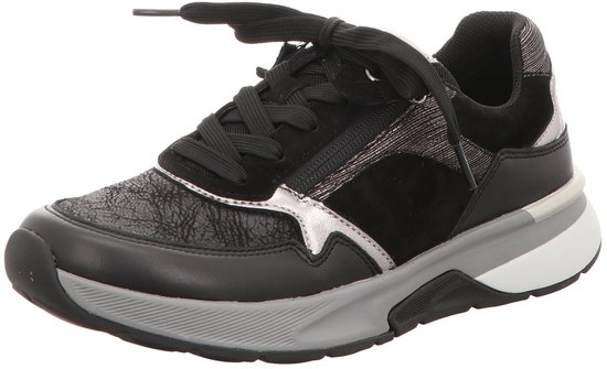 Zwarte Gabor sneaker met suède, zilverkleurige details en een ritsdetail naast de veters.