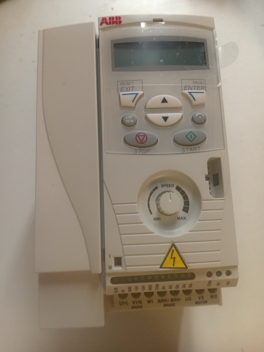 ABB Automatiseringsmodule: invertor; Max.motorvermogen: 2,2kW; 9,8A