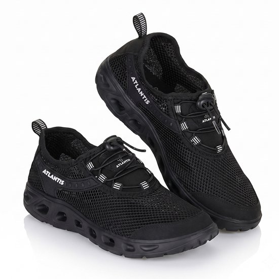 Chaussures aquatiques noires Atlantis avec empeigne en mesh et lacets élastiques. Noir avec des accents blancs.
