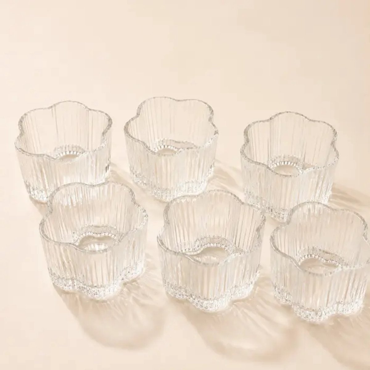 Flora glazen schaaltjes – bloemvorm – geribbeld glas – set 6 stuks – Ø 9 x H 5 cm