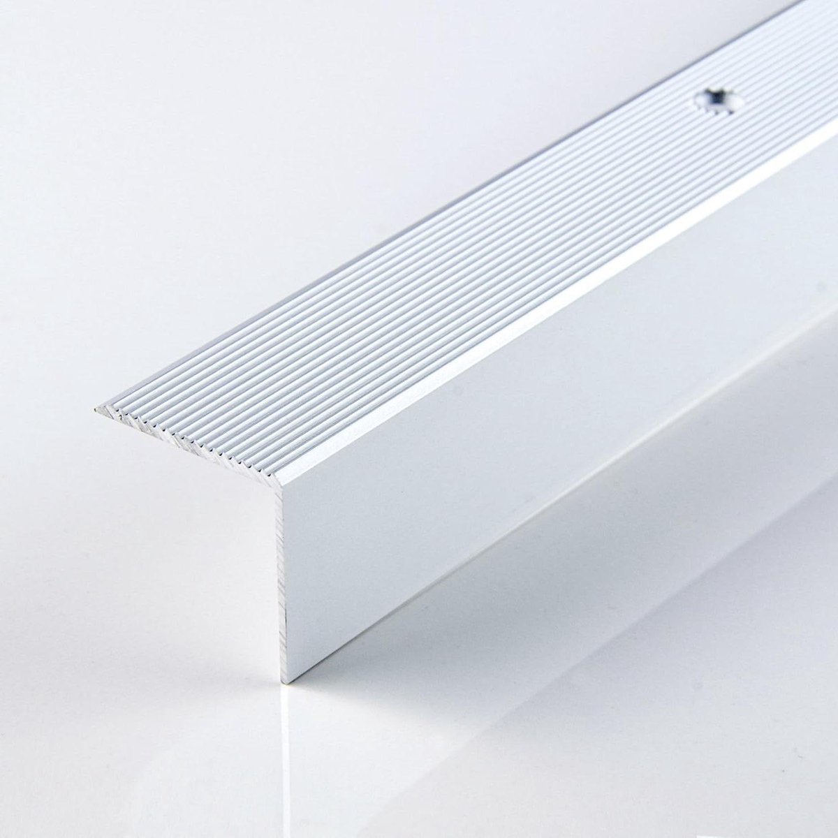 Aluminium Profiel - Hoekprofiel - Trappen Afwerken - L-vormig - 200 cm - Zilver