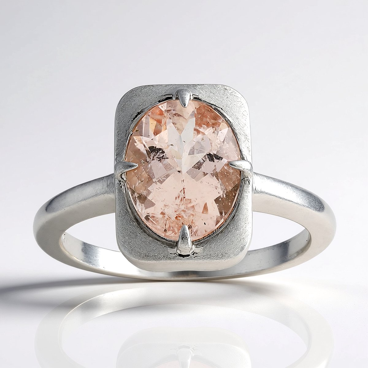 Cavill - Zilveren Ring met Braziliaanse Morganiet 1,54 ct - 925 Sterling Zilver Geplatineerd - Ovaal Slijpsel - Smal & Elegant Unisex Sieraad
