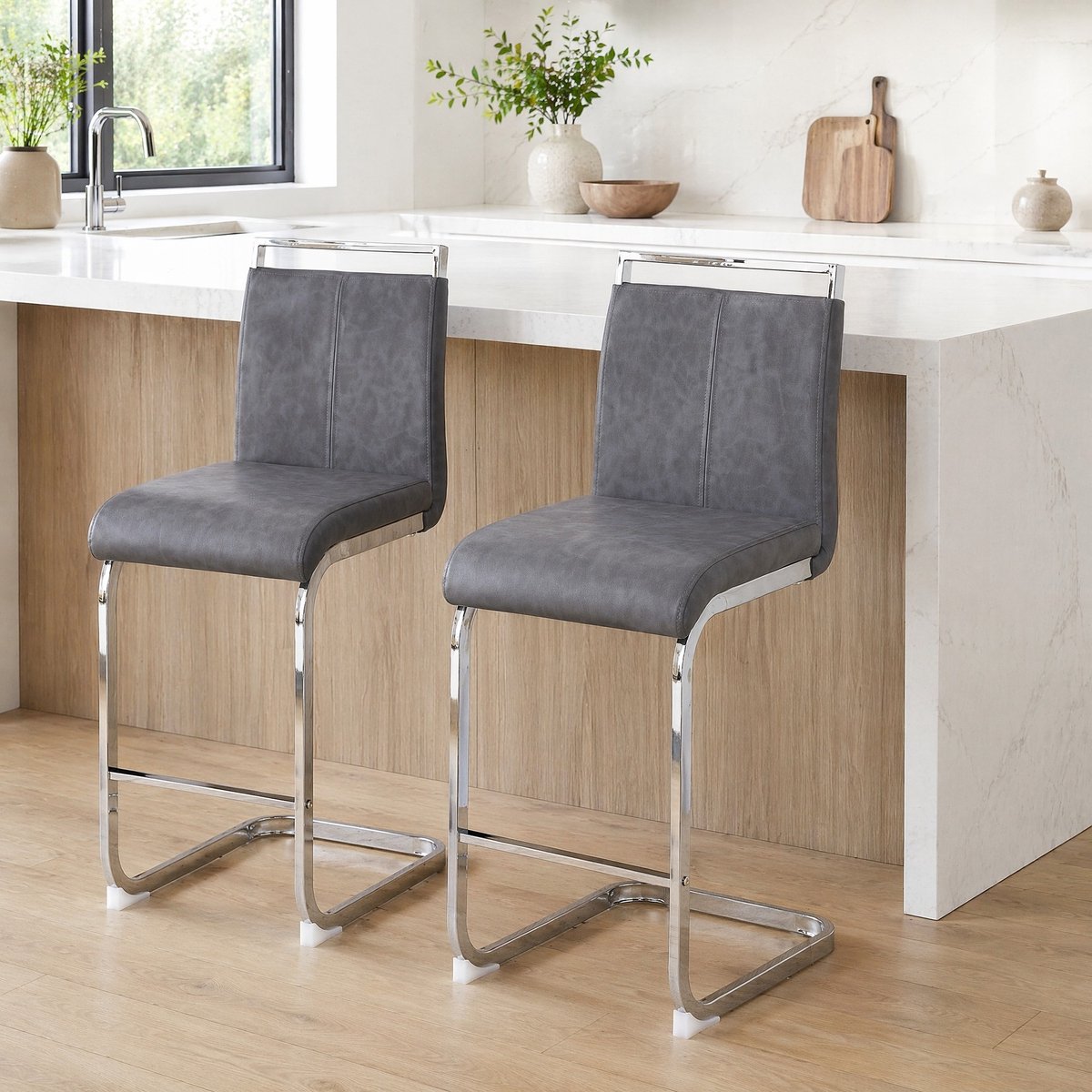 MEUNIQ barkruk set van 2, 96,5 cm hoog, met rugleuning en voetsteun, PU-zitting en zilverkleurig metalen frame voor keuken, bar en restaurant Dark Gray