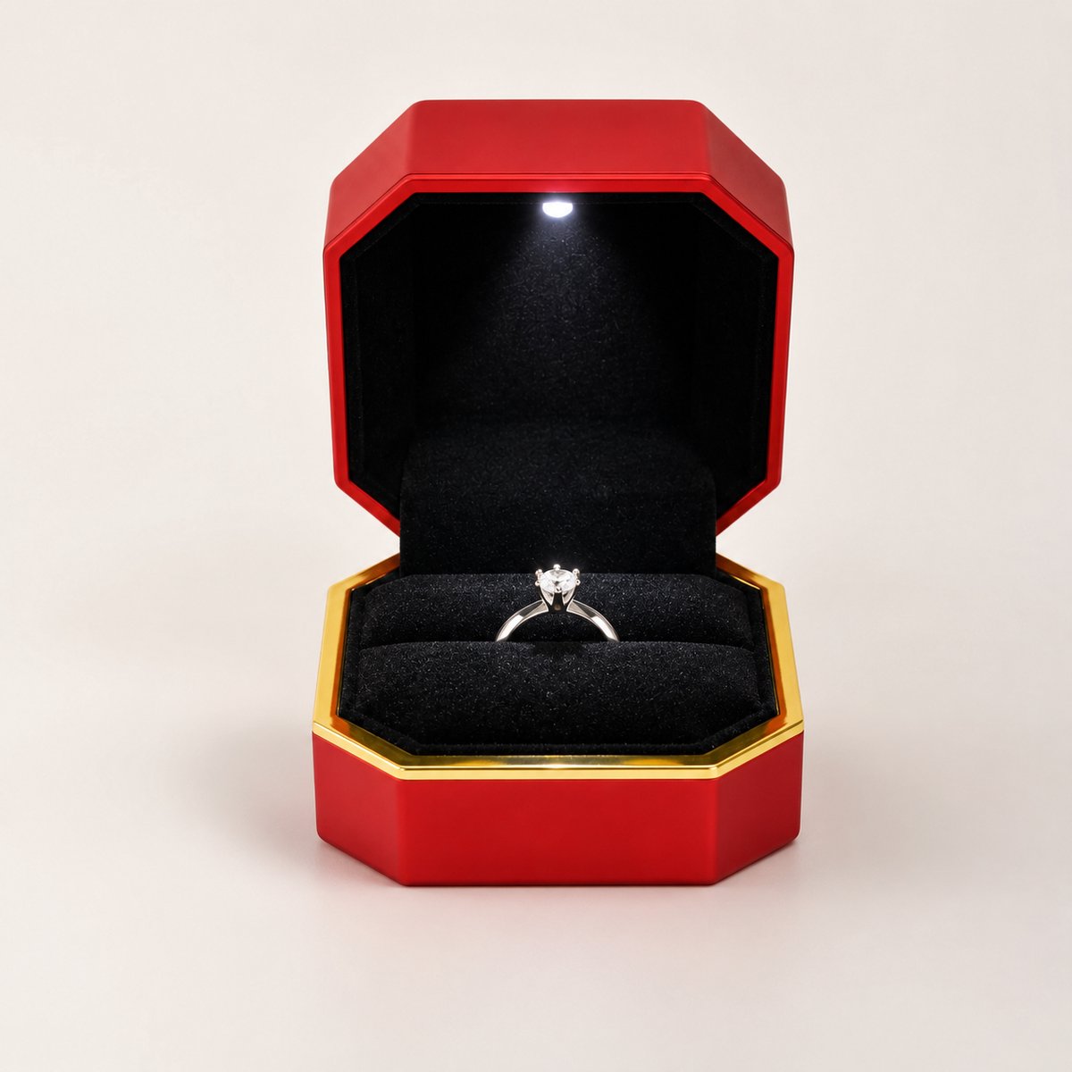 Grutter Goods Ringdoosje met LED Licht – Rood met Gouden Rand – Luxe Doosje voor Aanzoek en Verloving