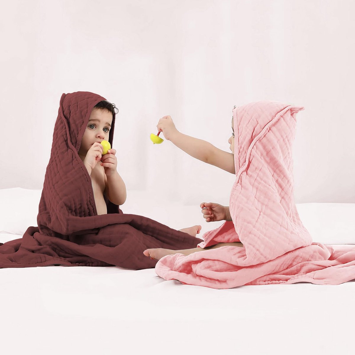 SnelShoppen - Babyhanddoeken met capuchon voor pasgeborenen - Absorberende 100% katoenen mousseline babybadhanddoek voor jongens en meisjes - Wijnrood
