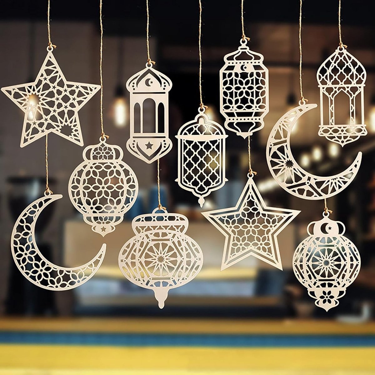 Houten Hangdecoratie Set van 11 Stukken voor Ramadan en Eid Mubarak met Ster, Maan en Lantaarn Vormgeving