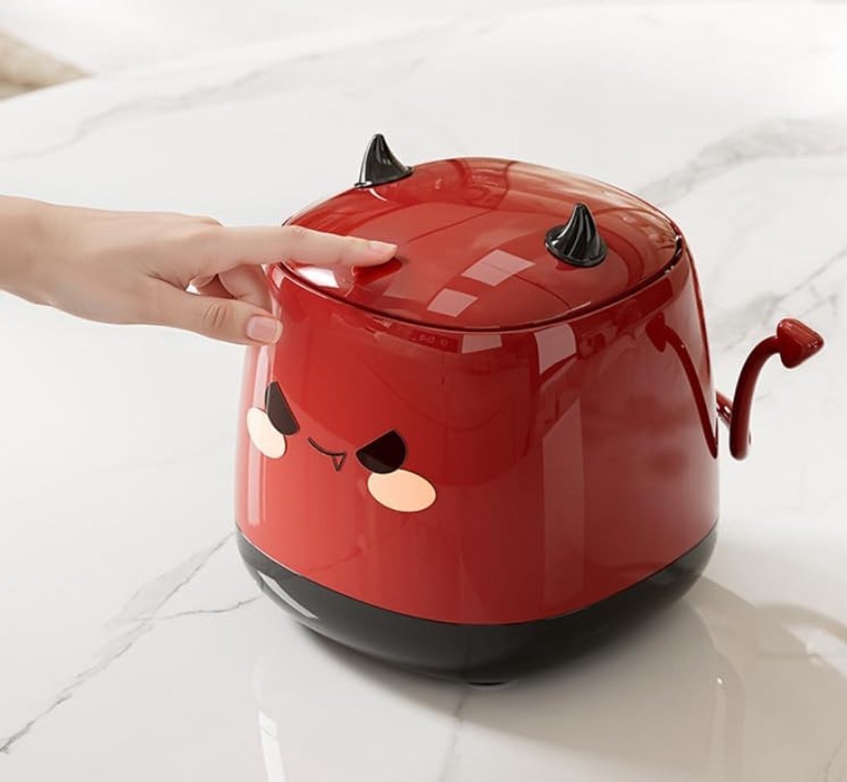 Compacte vuilnisemmer voor badkamer en kantoor, stijlvolle mini-prullenbak met deksel, ideale tafelemmer voor keuken en bureau (rood)