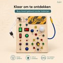 Houten activiteitenspeelgoed met sleutel, schakelaars, knoppen en lichten.
