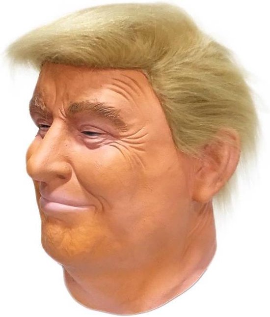 Rechts profiel van een Donald Trump masker met blond haar, rimpels en oranje huid.