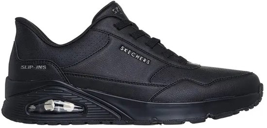 Zwarte sneaker met 'slip-ins' logo en luchtdempende zool.