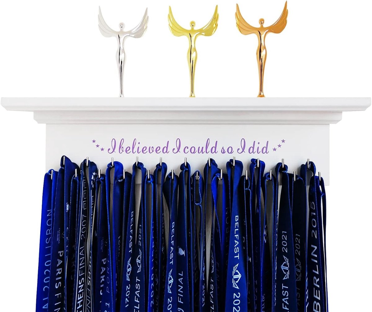 Medaillehouder met 23 Sterke Haakjes voor Wanddecoratie, Houten Trofee Display voor Sportprijzen, Inspirerende Cadeaus voor Atleten en Sportliefhebbers, Moderne Witte Afwerking
