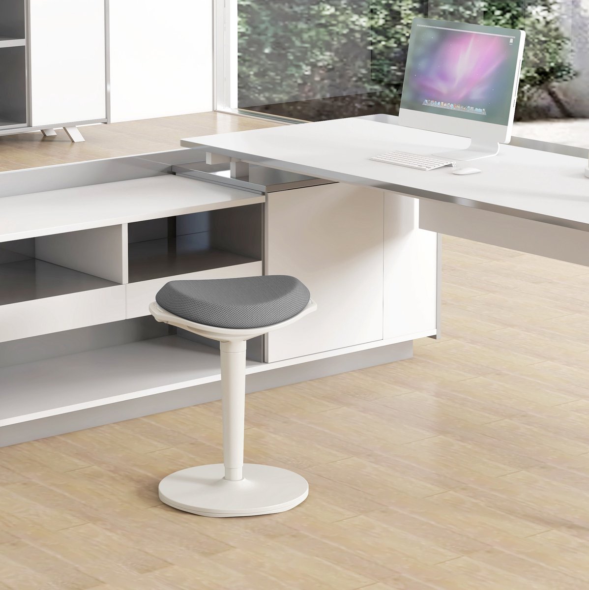 REDOM - Bureaukruk - Ergonomisch - Hoogteverstelbaar en draaibaar - 5° kanteling - Voor staand werken - Mesh en kunststof - Grijs - 42,5 x 35,5 x 56,5-71,5 cm
