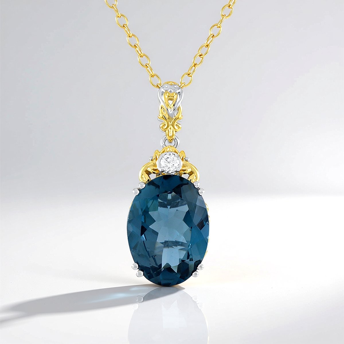 Cavill - 10,4 ct Londen Blauwe Topaas Hanger - Ovaal Geslepen - 925 Sterling Zilver Ketting - Elegante Blauw Zilver Ketting met Zirkonia