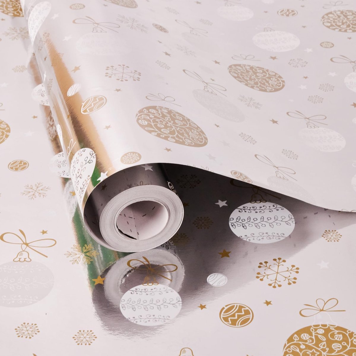 Cadeaupapierrol, 43 cm x 12 m kerstcadeaupapier, metallic cadeaupapier met sneeuwvlok en kerstboompatronen voor Kerstmis, feest, feestelijke decoraties (grijs)