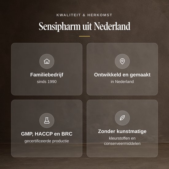 Vier doorzichtige vierkanten met iconen en tekst: 'Familiebedrijf sinds 1990', 'Ontwikkeld en gemaakt in Nederland', 'GMP, HACCP en BRC gecertificeerde productie' en 'Zonder kunstmatige kleurstoffen en conserveermiddelen'.