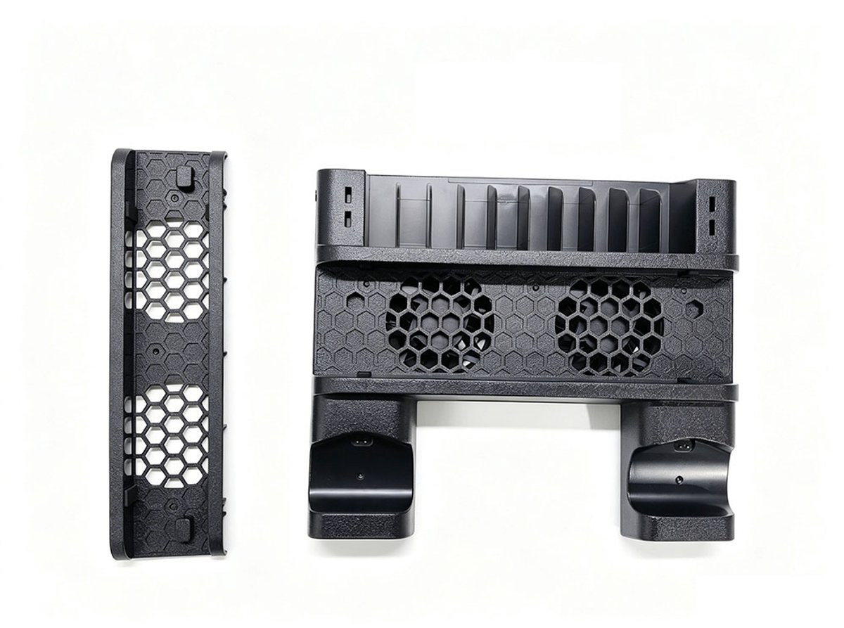Oplader voor PS4/SLIM/PRO-controllers - Inclusief koelstandaard + schijfhouder + dubbele controlleroplader met LED-verlichting - Zwart