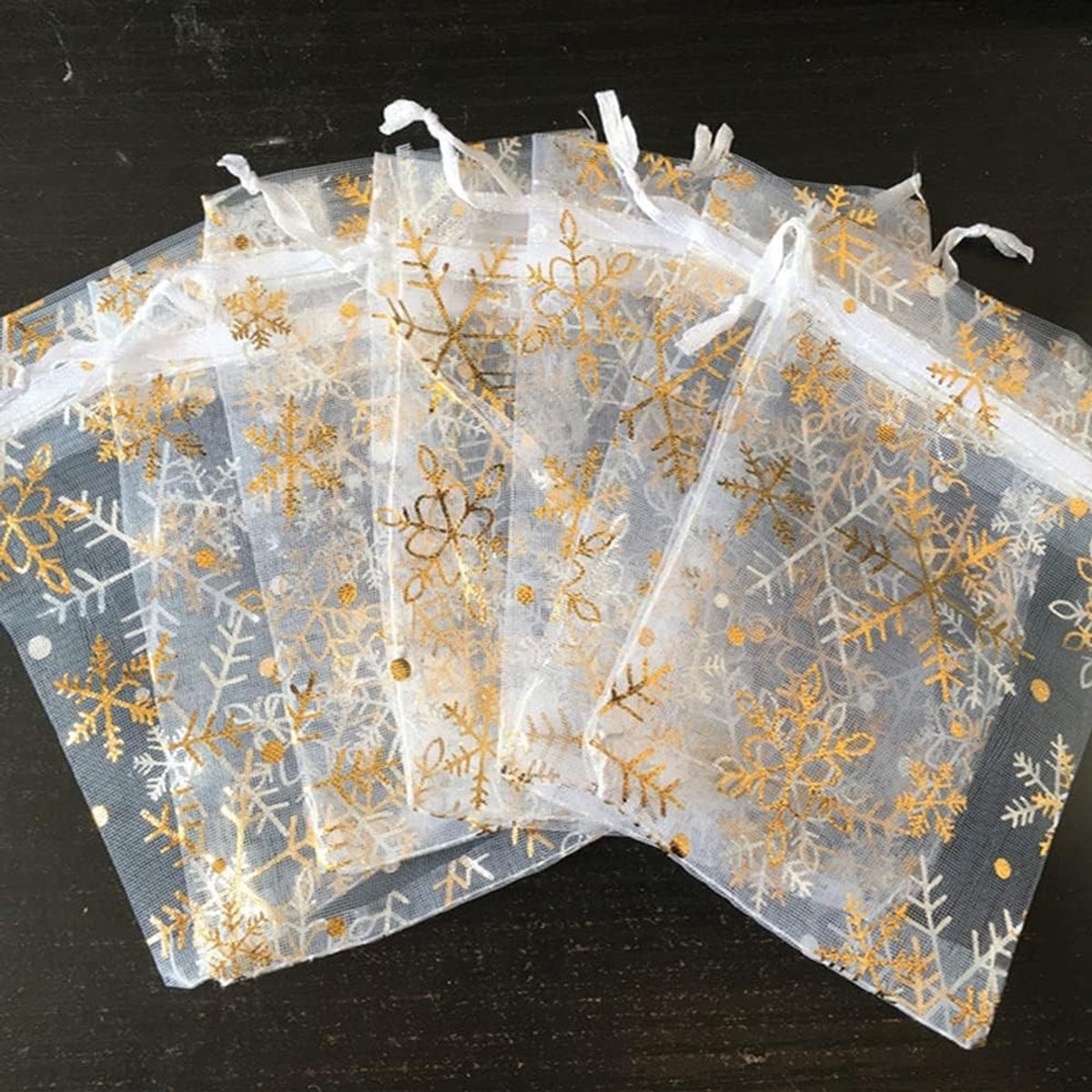 Organza zakken 10 x 15 cm met sneeuwvlokdesign, trekkoord tas voor sieraden, zoetigheden, bruiloften, feestjes en kerstdecoratie