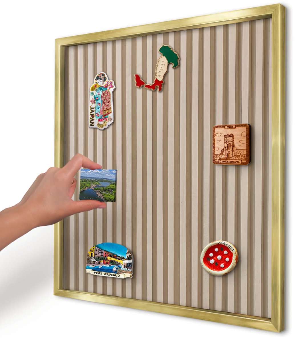 Artprintcave Beige Magneetbord mit Gouden Frame - 50x50 cm - Houten Latten Magneetbord Voor Foto's - Minimalist Magneet Bord mit Frame - Texturen