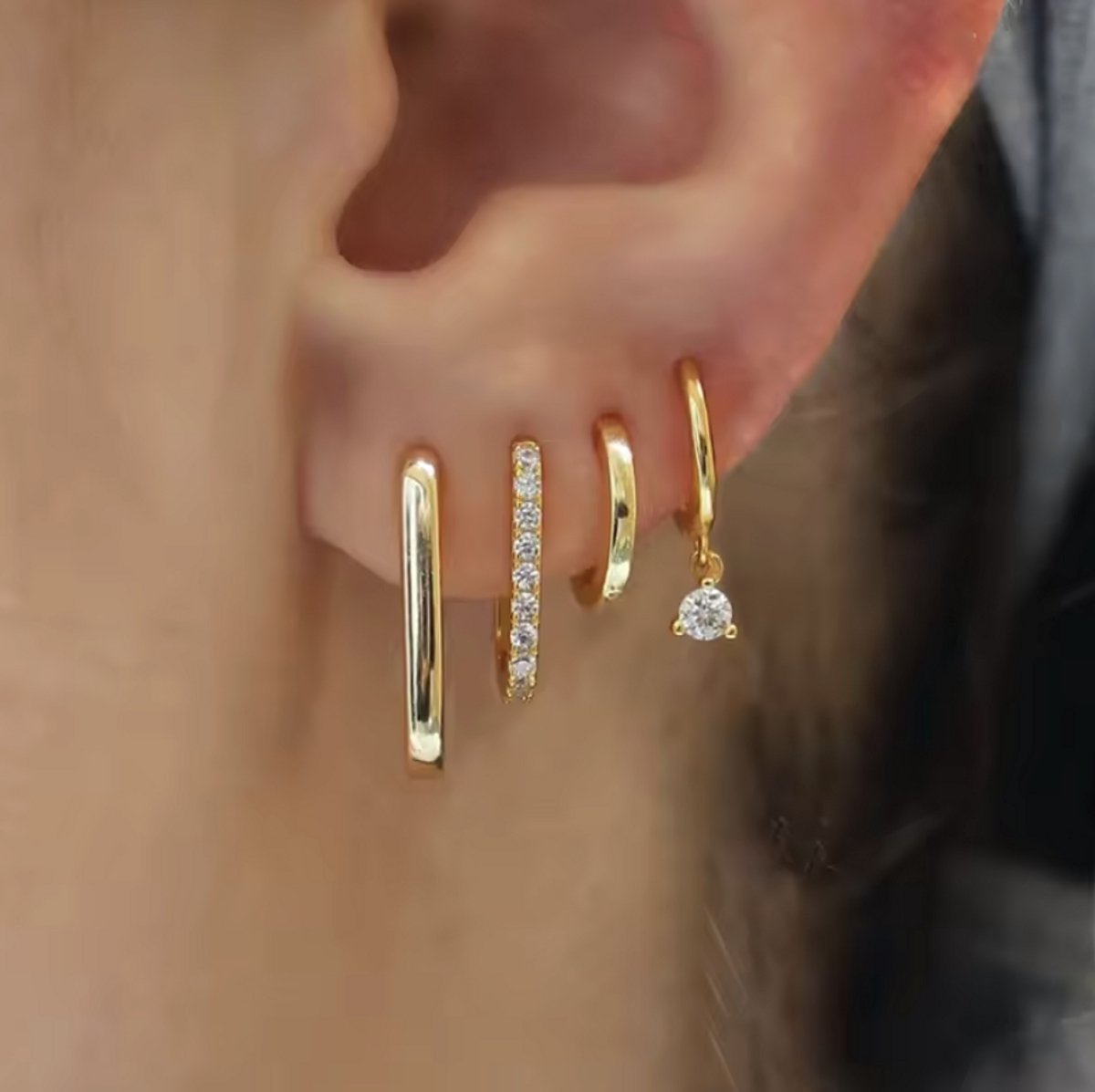 Oorbellen Set - 4 stuks - Kleur: Goud - Luxe Oorbellen - Incl. Cadeauverpakking - Oorhangers / Oorring / Oorknopjes - Hoge Kwaliteit RVS - Stainless Steel / Roestvrijstaal - Verkleurt Niet - Oorbellen Set - Oorbellen Vrouwen / Dames