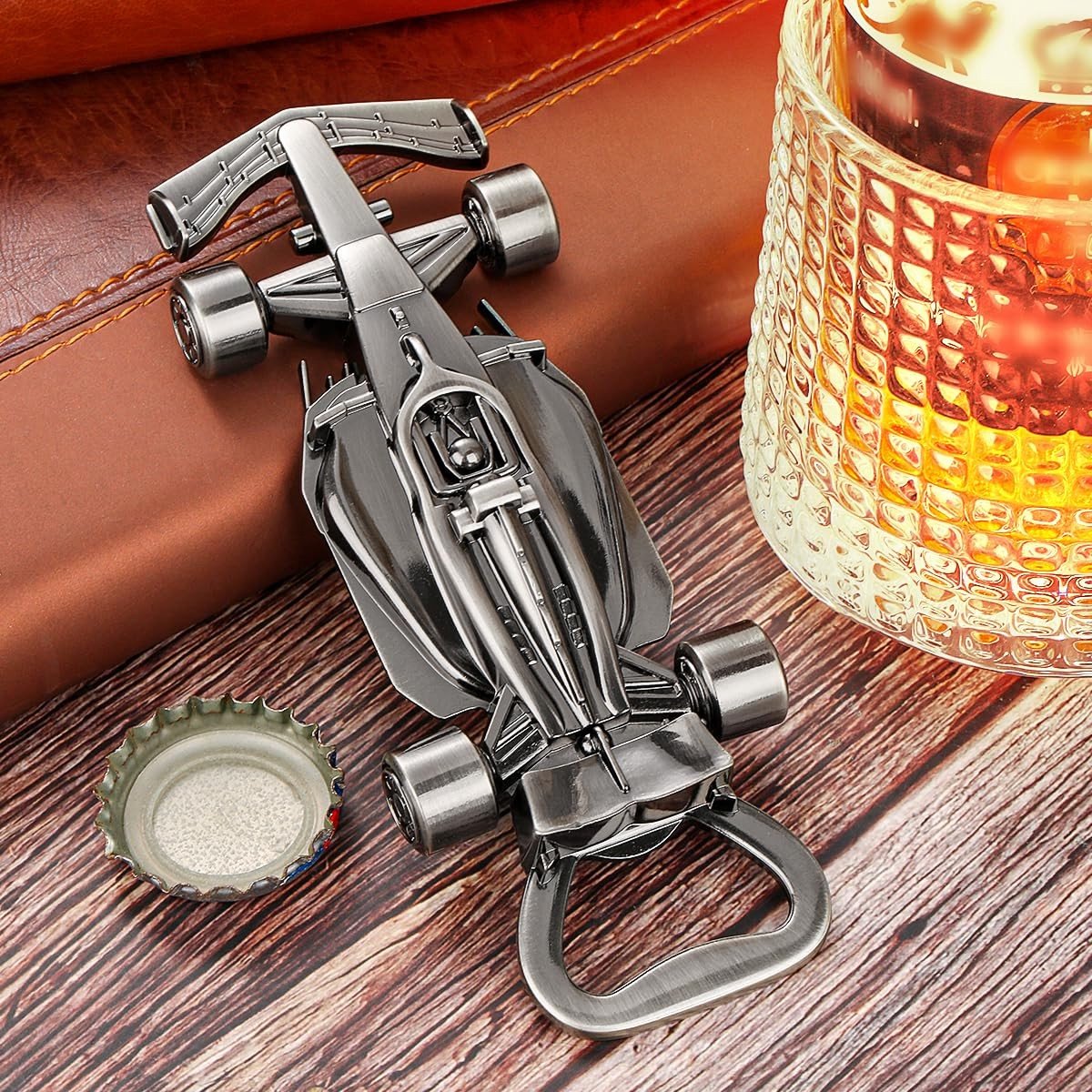 Omgoods - Racing Car Vorm Flesopener met Rolwielen - Zilveren Bieropener