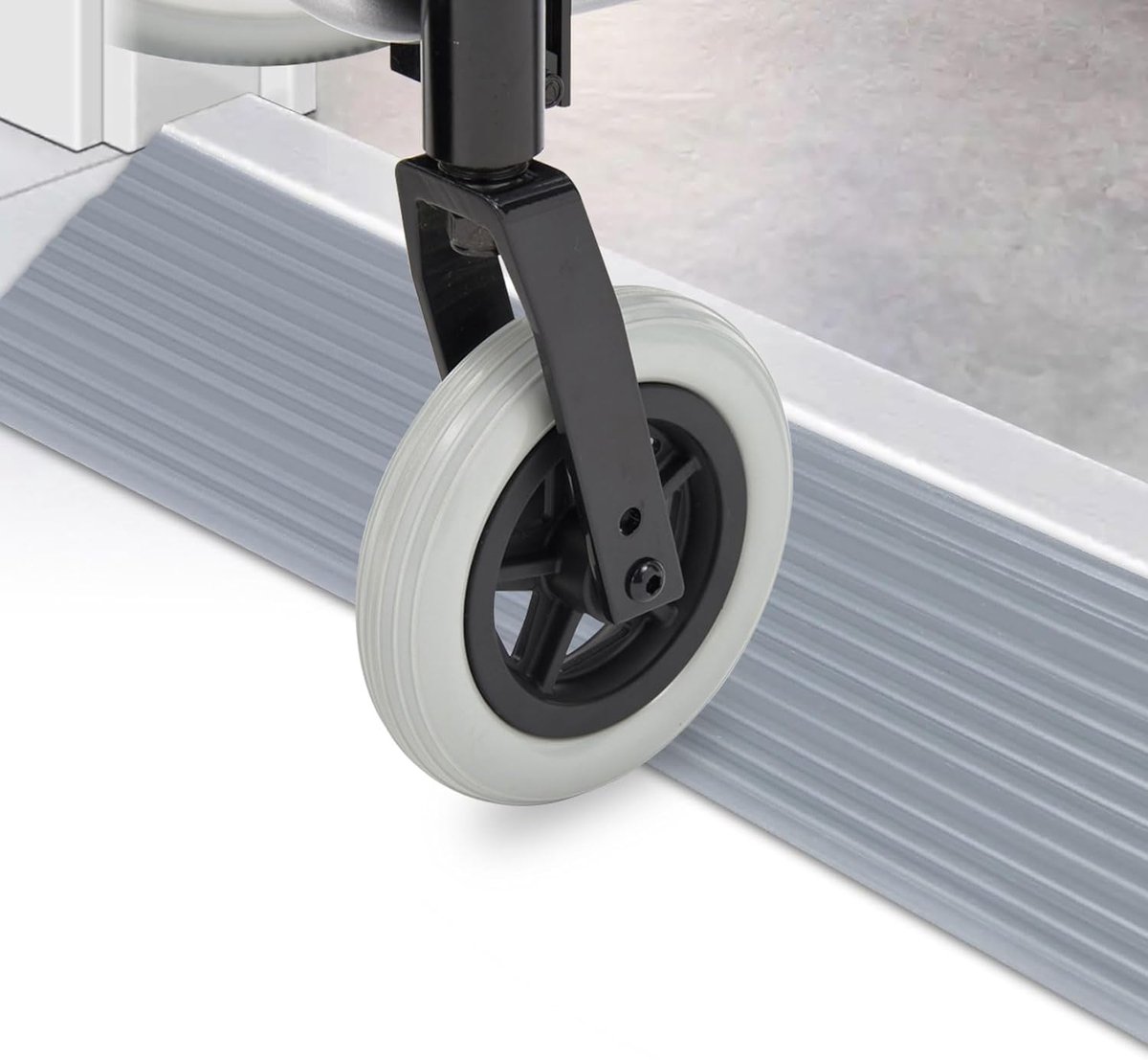 siliconen deurdrempel, 1,8 cm hoge helling voor deurdrempels, siliconen drempelhelling, zelfklevend, antislip, mobiliteitsrollerophelling voor ondersteunde veerobot