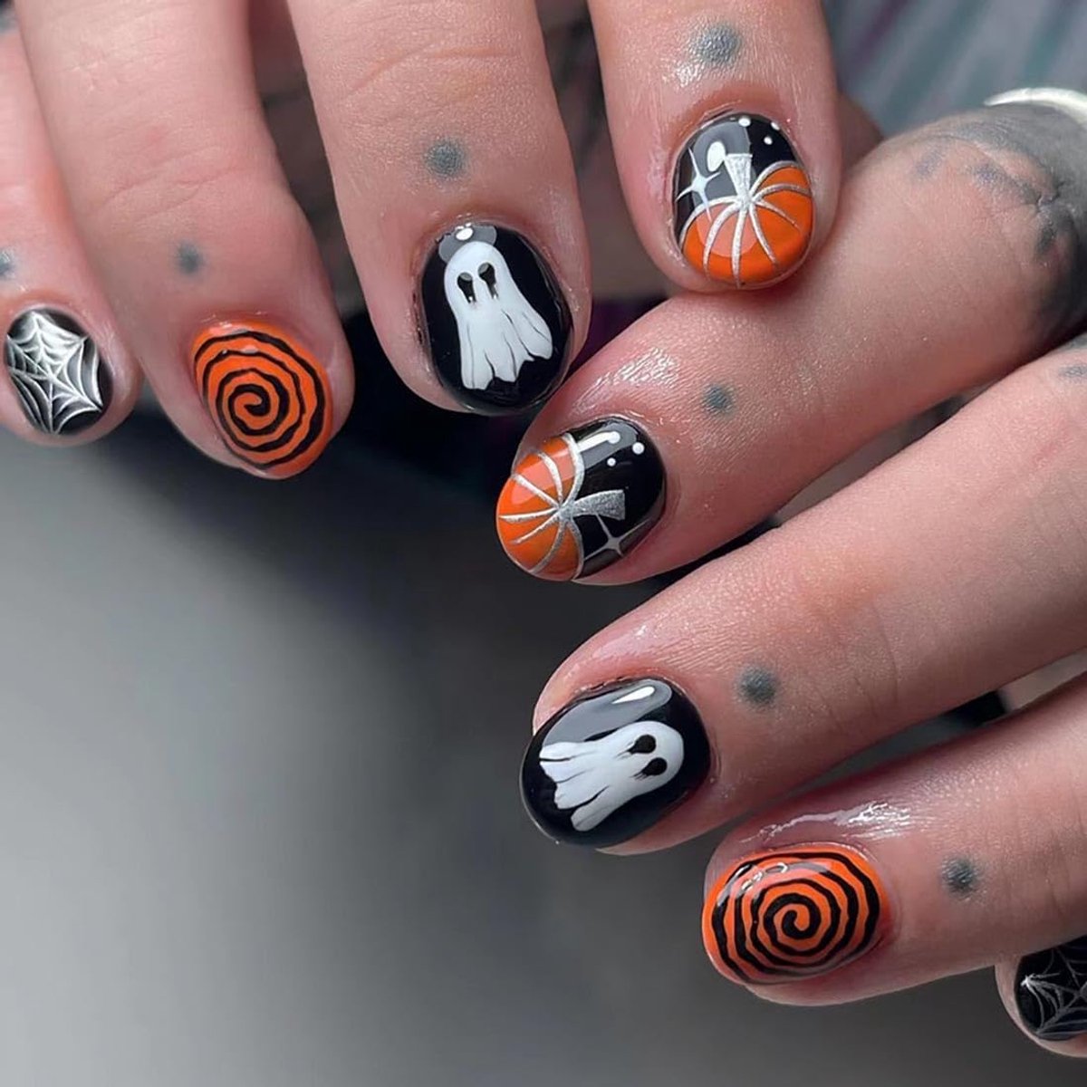 Halloween-manicure, kort, pompoenmanicure, spookdesign, charmante karakters, glinsterende manicure, voor vrouwen, oranje A, 0,04 ml, 24 stuks