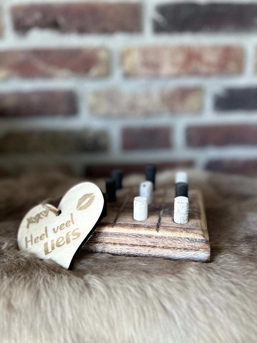 Creaties van hier – met houten hartje - boter kaas en eieren - 6x12cm - natural