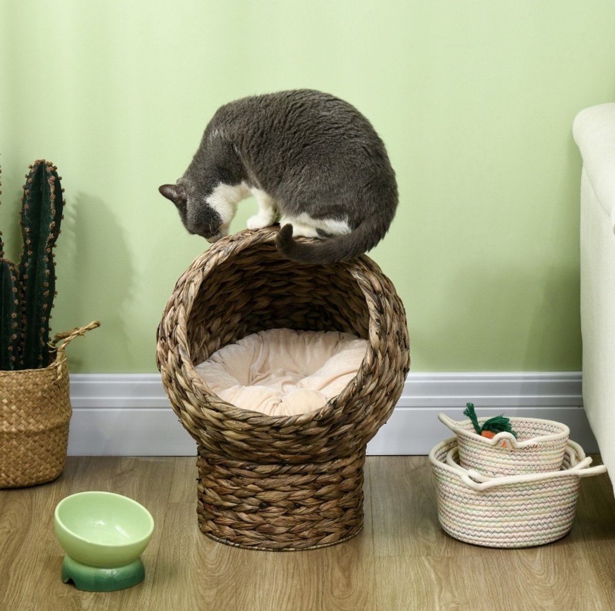 REDOM - Kattenmand - Gevlochten kattenhol met kussen - Verhoogde constructie - Afneembaar en machinewasbaar kussen - Voor katten - Waterhyacint, ijzer, katoen - Bruin grijs - 40 x 37 x 51 cm