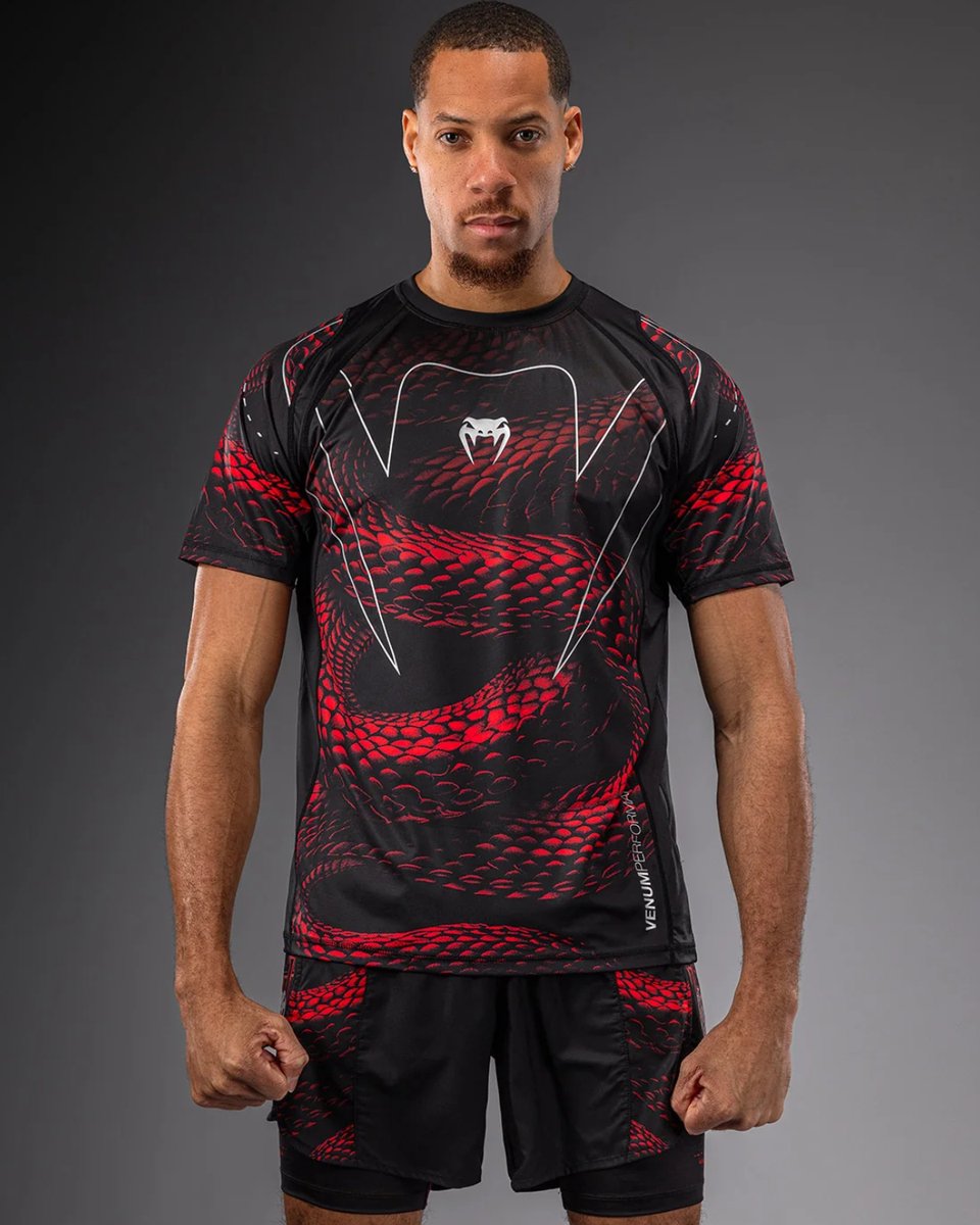 Venum Matupa Dry Tech T‑Shirt – Zwart/Rood/Zilver | Sneldrogend Sportshirt voor Vechtsporten & Fitness - S
