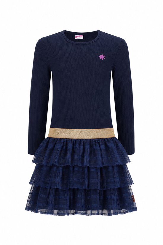 Blauw gebreid jurkje met lange mouwen, gouden tailleband, ruches van tule en een roze ster op de borst.
