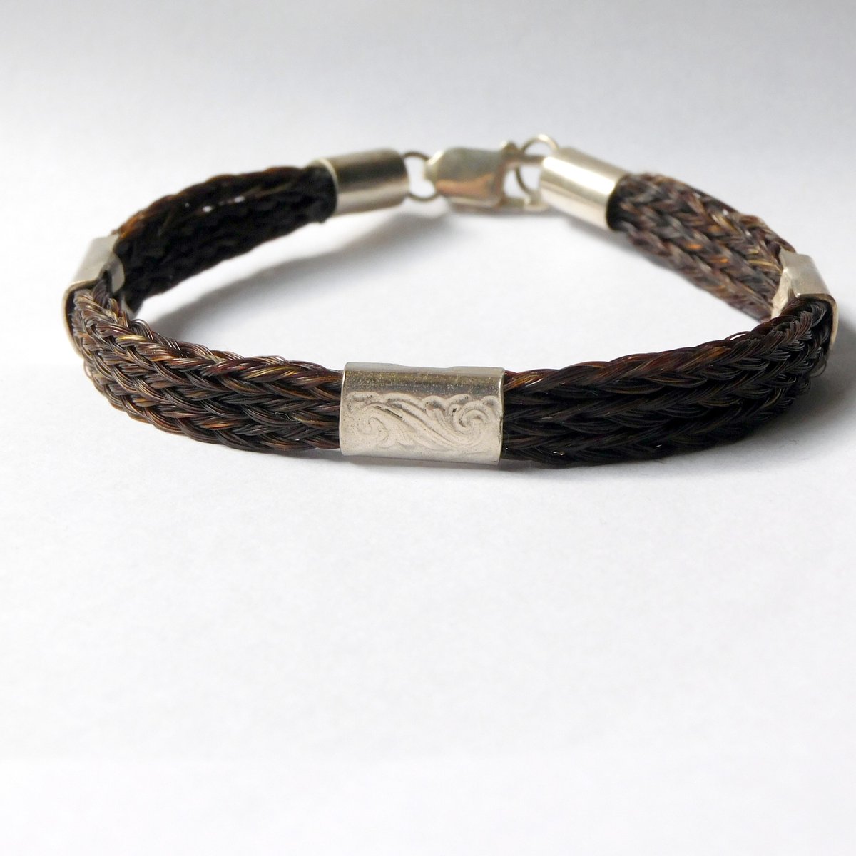 Hetty'S - Unieke Western armband - Bruin-Zwart paardenhaar - Zilveren concho's en slot