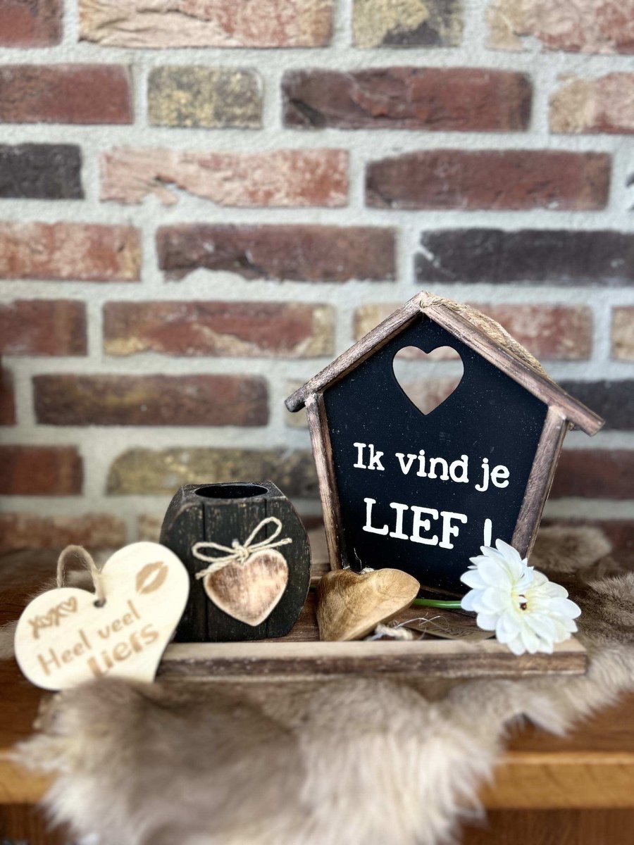 Creaties van hier – Cadeau pakket Ik vind je lief - 15x25cm - met houten hartje