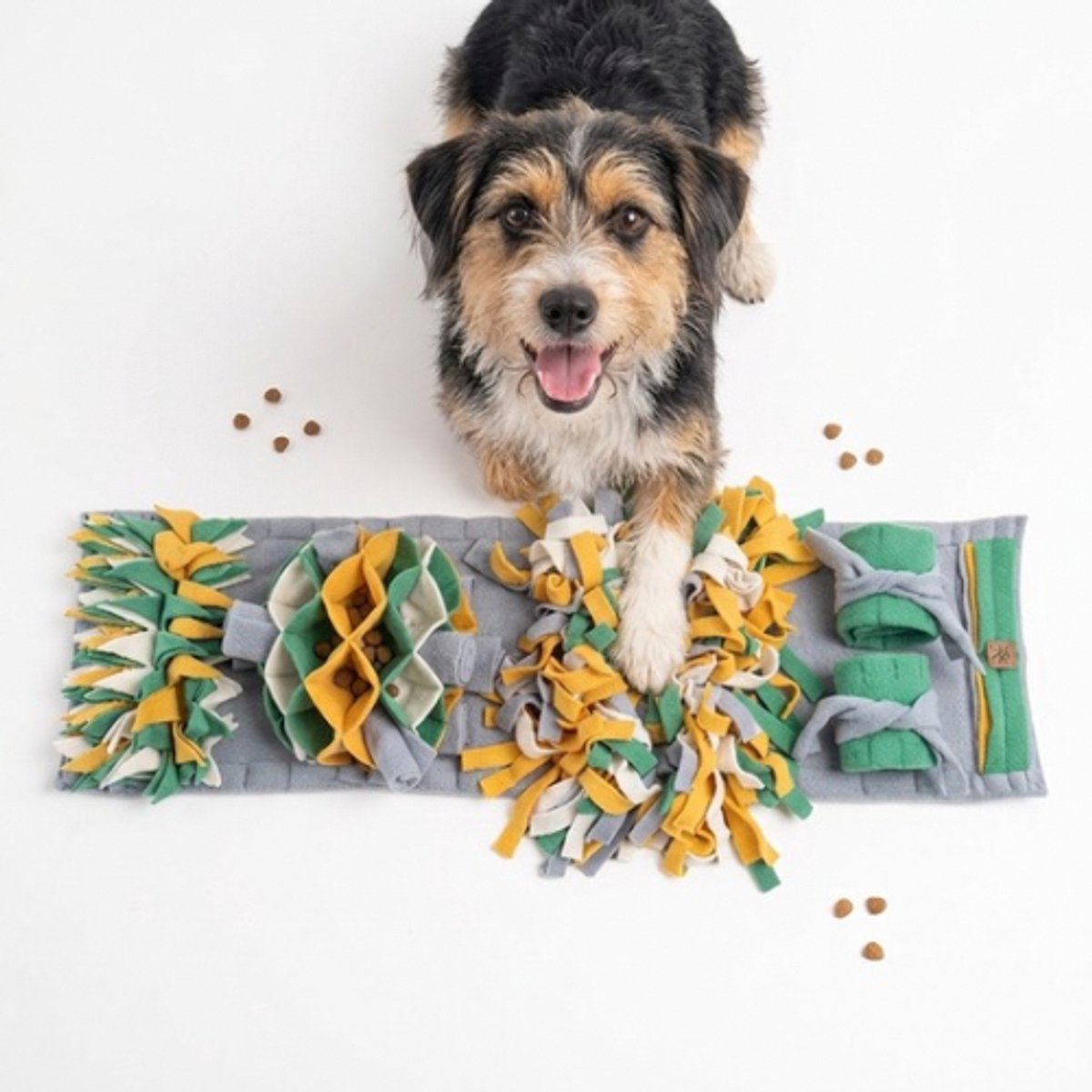 Snuffelmat voor Honden en Katten | Meadow Nature Collection | Middengrijs Grasgroen Oker Creme | Hersenwerk voor Huisdieren | Snuffelkleed - Sniffing mat - Hondenpuzzel - Voerpuzzel - Slow Feeder - Dog Brainwork - Dog Toy | ShukoSnuff by MadeByShuko