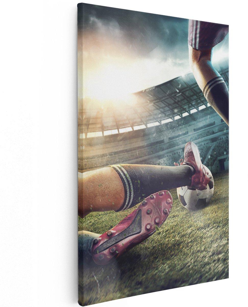 Artaza Canvas Schilderij Voetbal Sliding In Het Stadion - 120x180 cm - Groot - Wanddecoratie Woonkamer - Schilderijen - Muurdecoratie