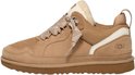 Beige UGG sneaker met mesh en suède details, veter met ruitpatroon en schapenvacht voering.