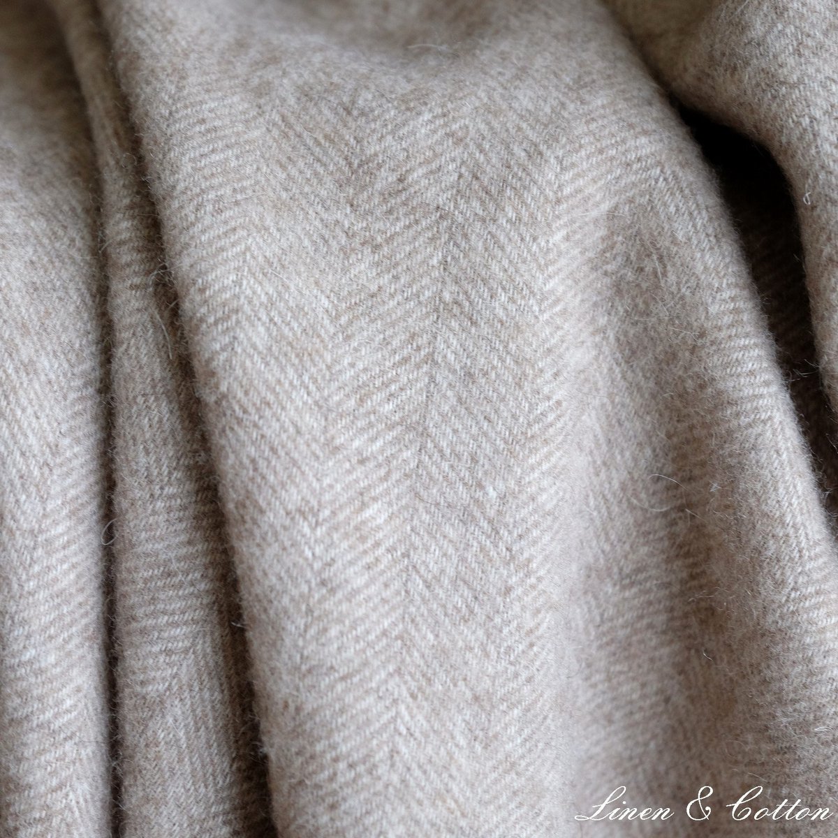 SnelShoppen - Klassieke Hoogwaardige Wollen Deken Merinowol Knuffeldeken Stonewold Visgraatpatroon 100% Merino Wol Bruin (140 x 200 cm) Plaid Gooi Lam
